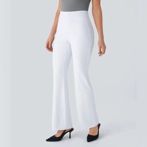 🌹NWT-HALARA WHITE HIGH RISE FLEX BACK POCKETS FLARE LEG PANTS